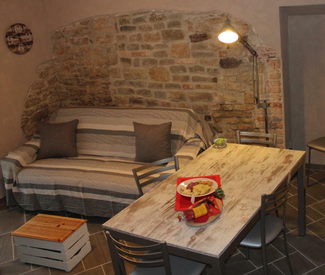 Ferienwohnung Langa 4 Love Novello Exterior foto
